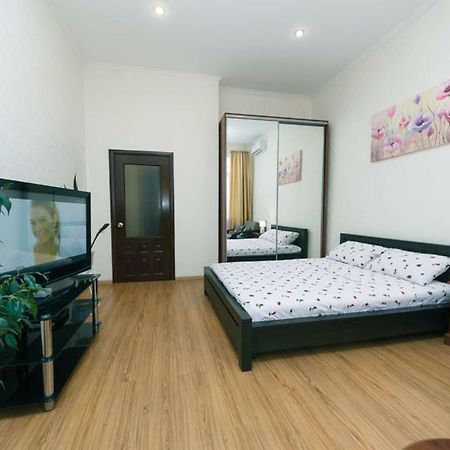 Apartment On Saksahanskoho Street 基輔 外观 照片