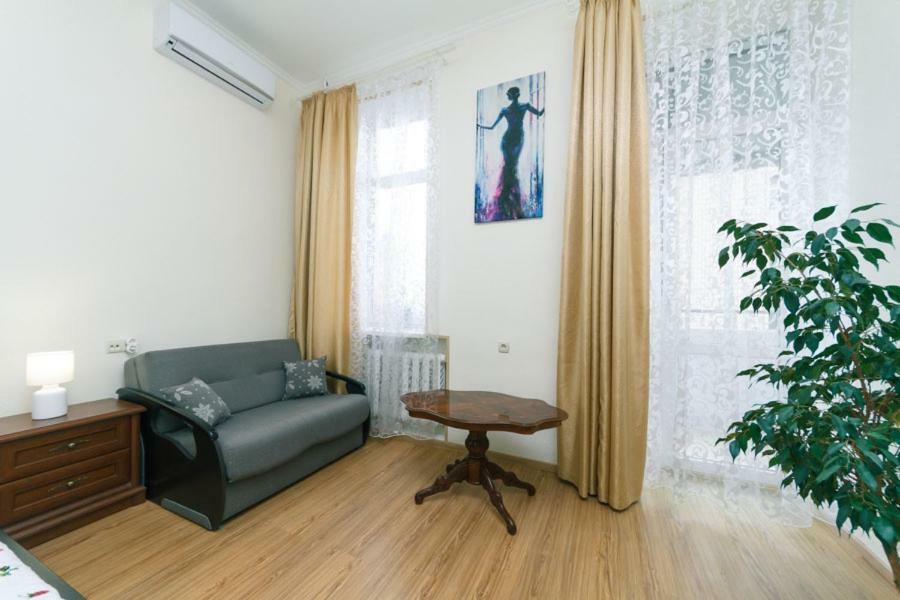 Apartment On Saksahanskoho Street 基輔 外观 照片