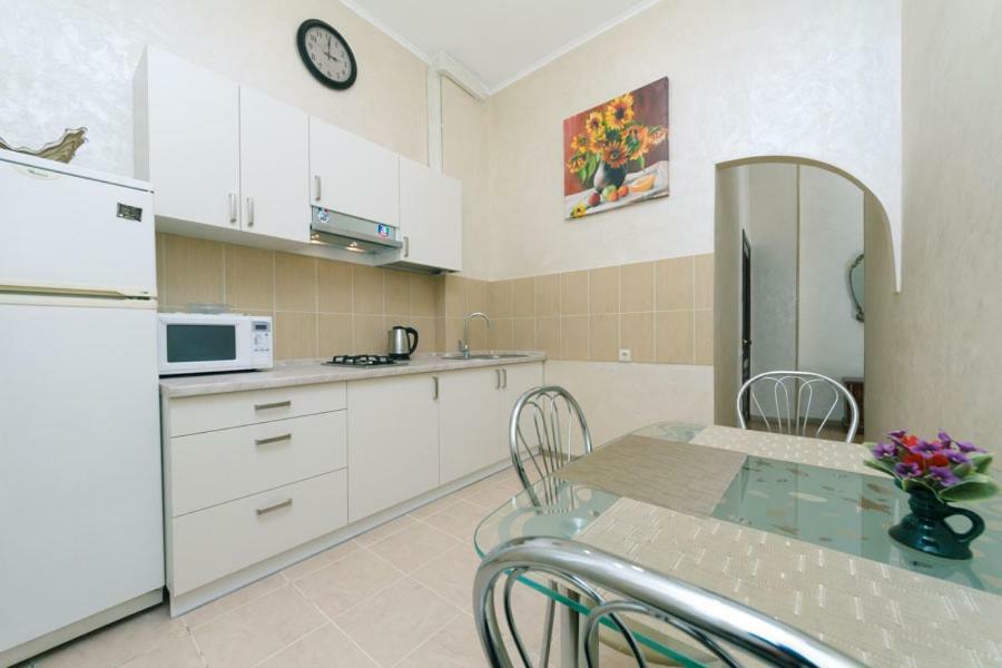 Apartment On Saksahanskoho Street 基輔 外观 照片